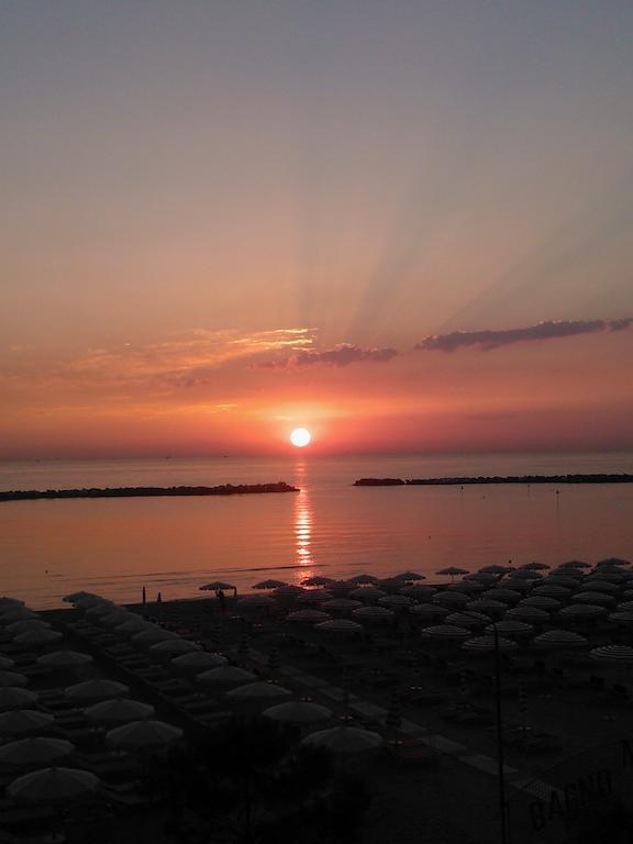 Hotel Marco Polo Bellaria-Igea Marina Exterior foto